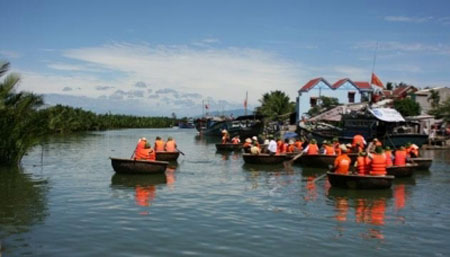 Hoi An, eco-tours, attracts visitors, Cam Thanh Village, Vietnamese traditional crafts