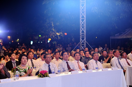 Quang Nam leaders and Japanese Ambassador Hiroshi Fukada at the opening ceremony.
